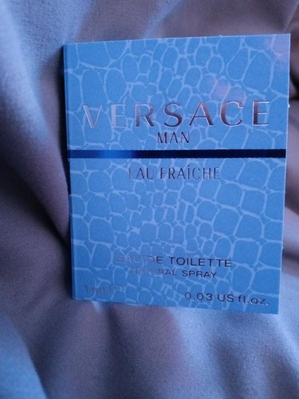Versace smells so good