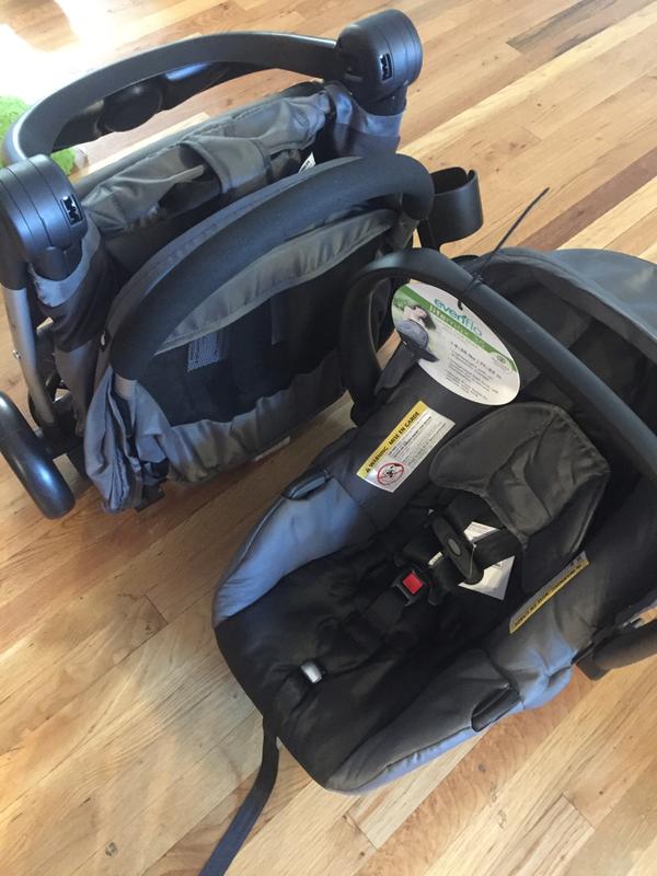 Love how the stroller folds!