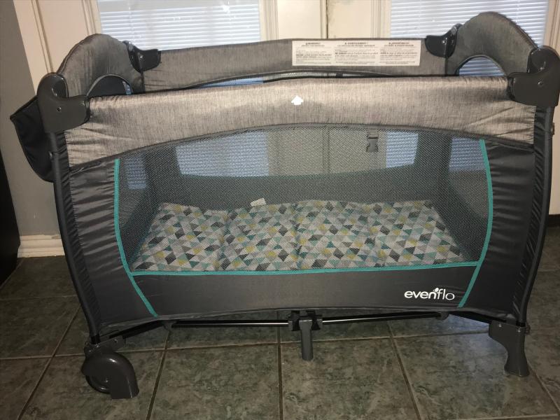 evenflo pack and play with bassinet