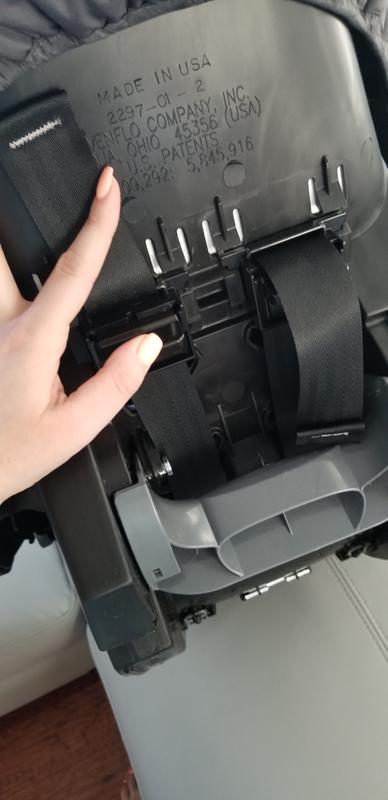 The back fastening buttons