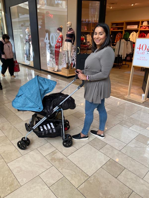 how much does the urbini reversi stroller weight