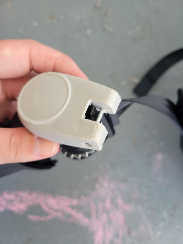 The piece broke off while tightening & now the whole thing will not tighten.