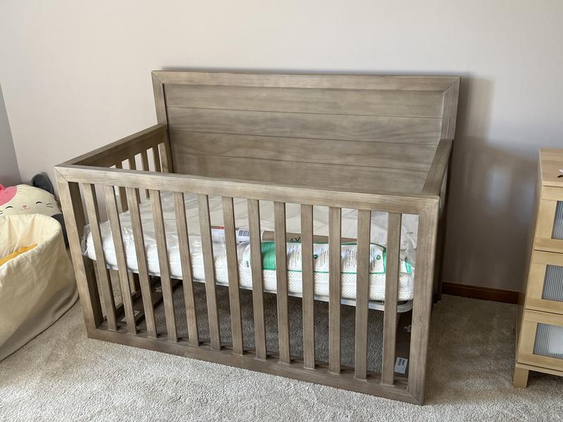 Middleton 4 in 1 convertible crib hotsell