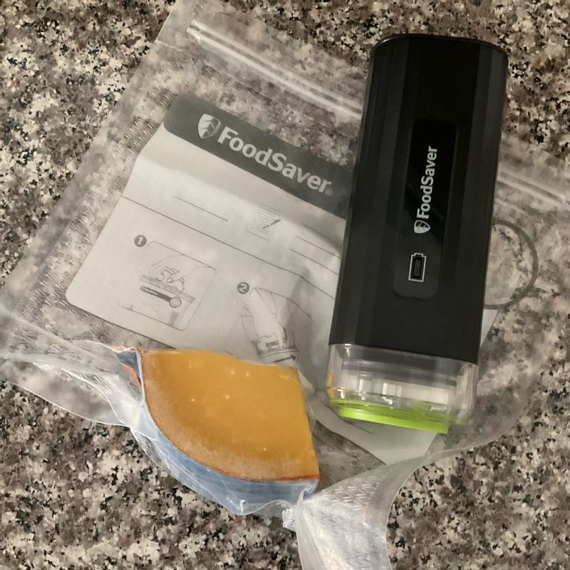 FoodSaver Mini Handheld Vacuum Sealer, Marinate Setting, Cordless