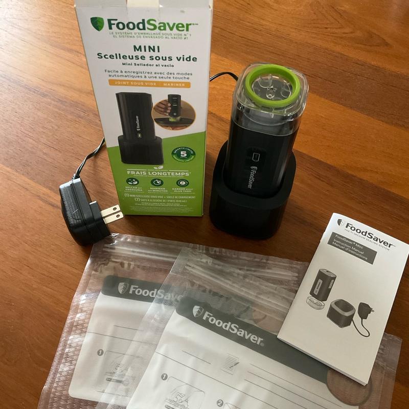 FoodSaver Mini Handheld Vacuum Sealer, Marinate Setting, Cordless