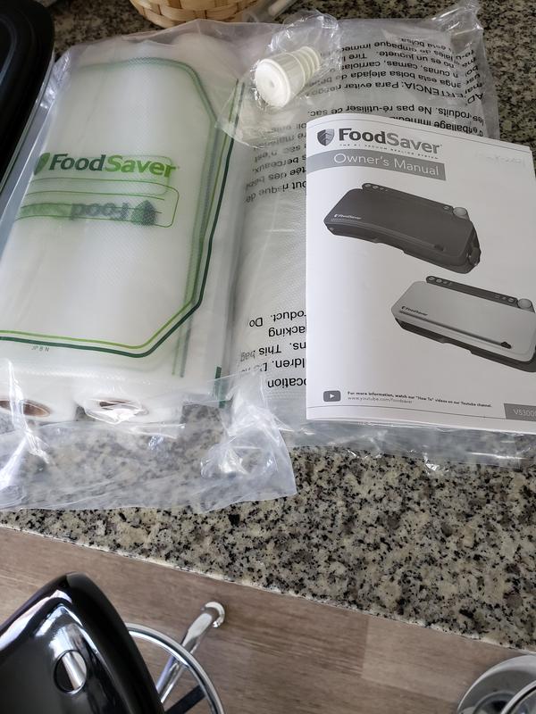 FoodSaver White Food Vacuum Sealer with Bonus Handheld Vacuum Sealer  985120302M - The Home Depot