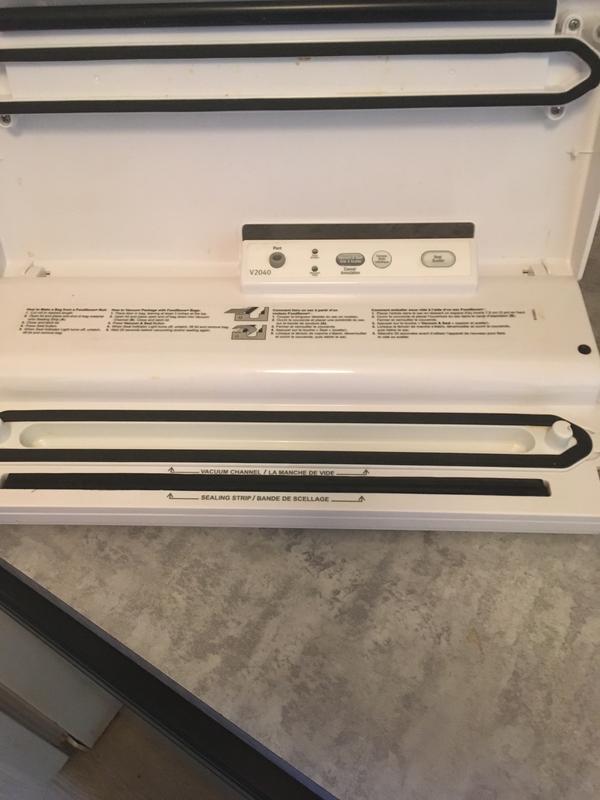Picture of open vacuum sealer