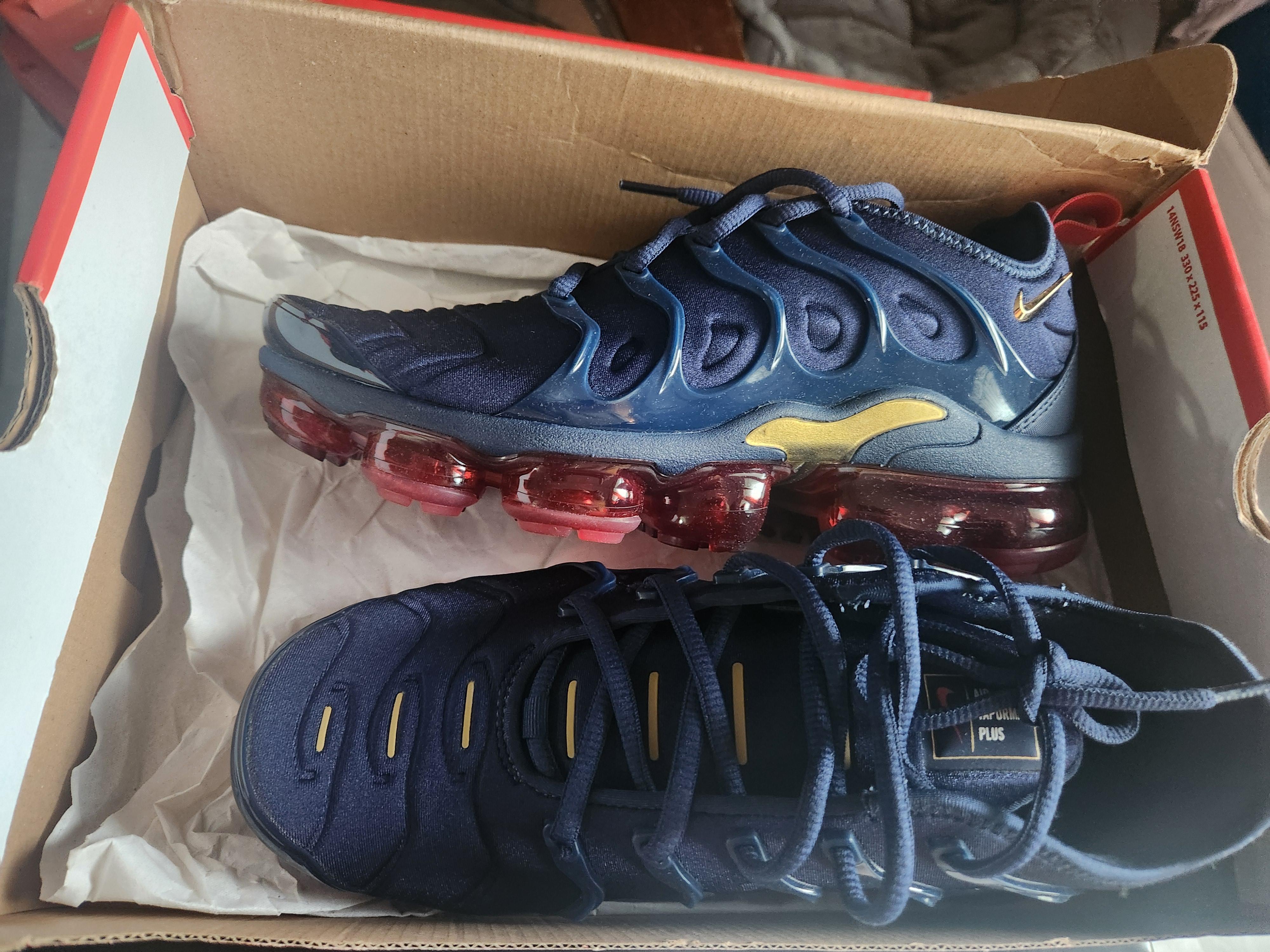 Brand new with box Mens Vapor Max Pro. Blue in color. Nver worn Nike Air Vapormax Plus Mens Running Shoes Game Royal  main image 2