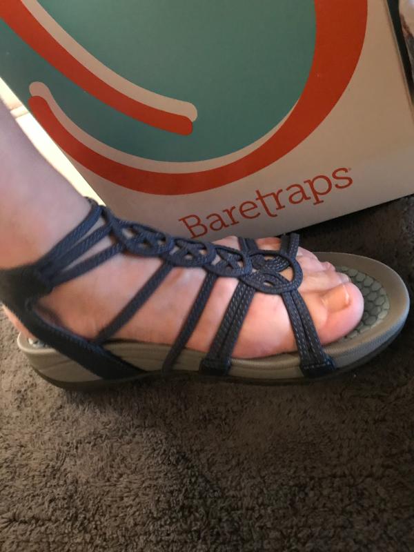 baretraps delly rebound technology sandals