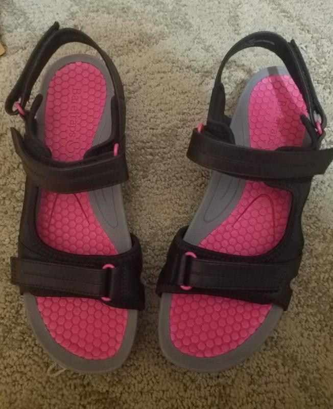 baretraps dinah wedge sandals