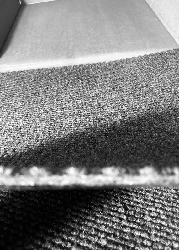 Not too thin, not too thick. Beautiful color.