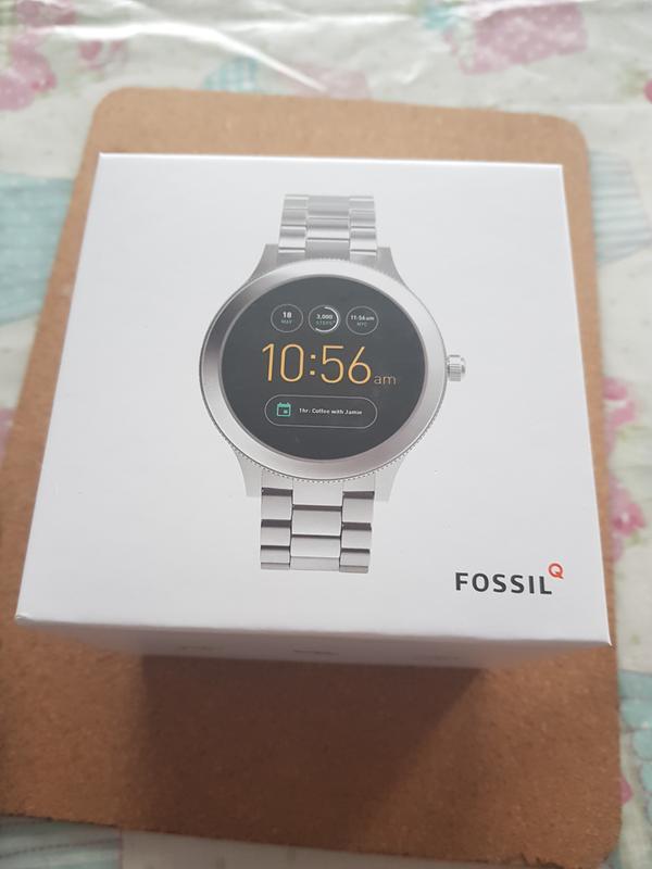 How your Fossil watch arrives.