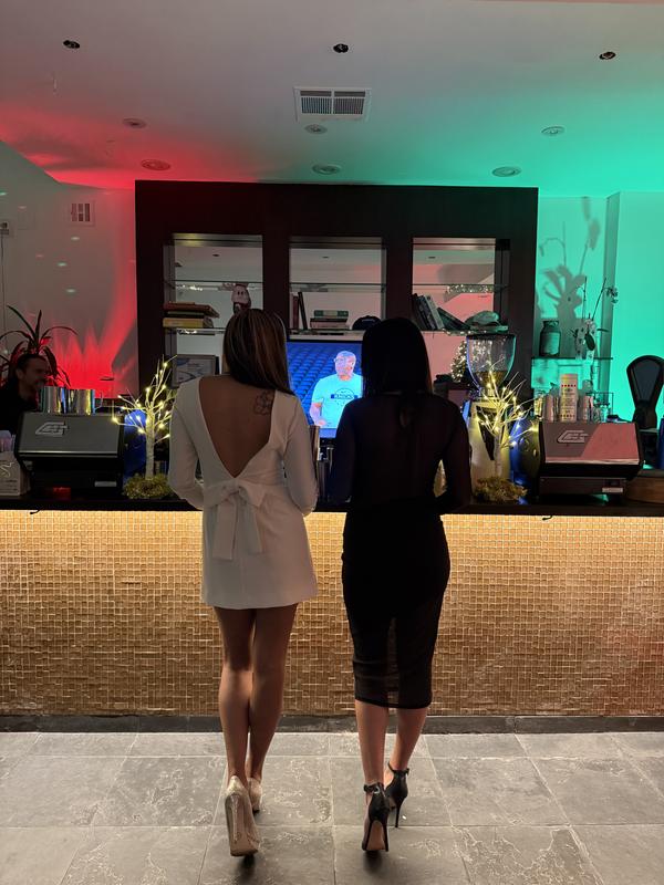 Review Thumbnail Image 0 373204953