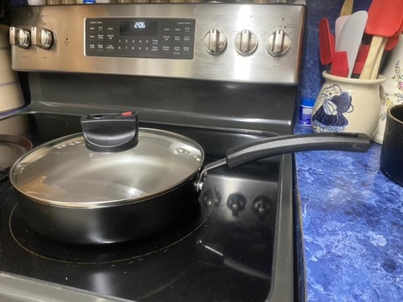 2.75 qt Sauté pan, well made and better quality then I had expected for the price. Great value!
