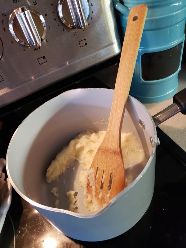 Absolutely nothing has stuck to this pan