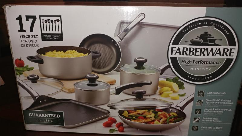 Farberware High Performance Nonstick Aluminum Cookware Set, 17