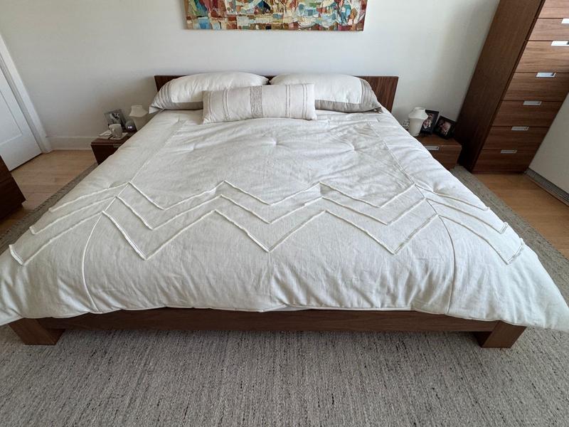 Review Thumbnail Image 0 380902246