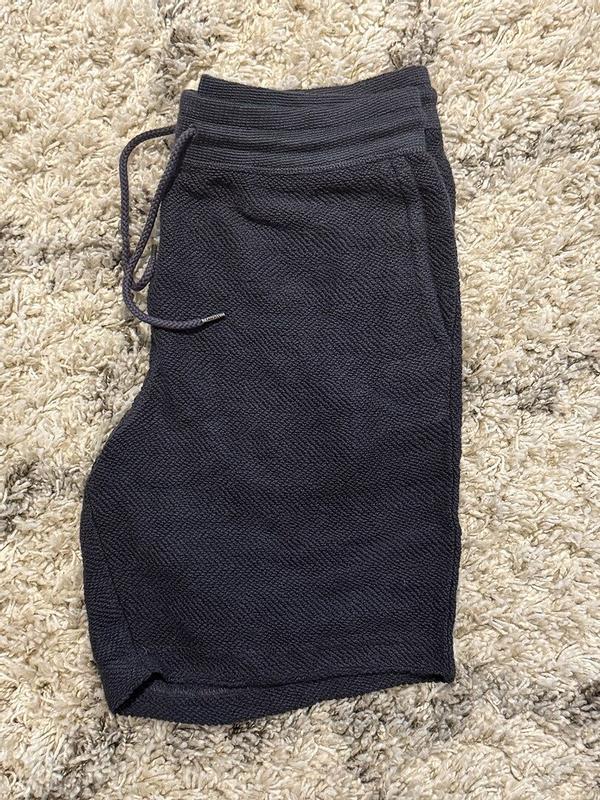 Review Thumbnail Image 0 354102593