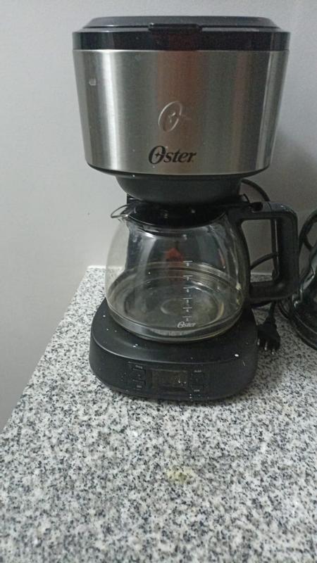 Cafetera Oster Programable de 8 tazas en Acero Inoxidable