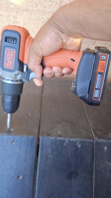 Black + Decker - Taladro inalámbrico (20 V MAX)