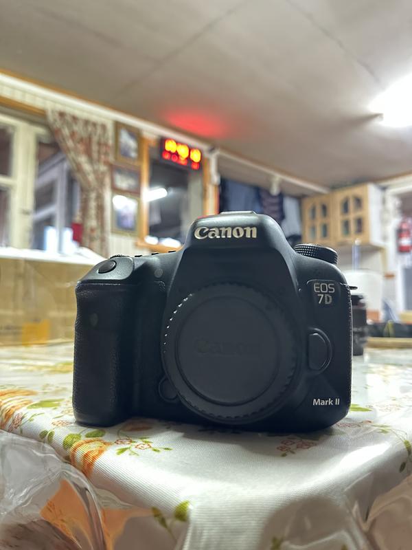 CANON Canon EOS 7D Mark II DSLR Cámara Solo Cuerpo