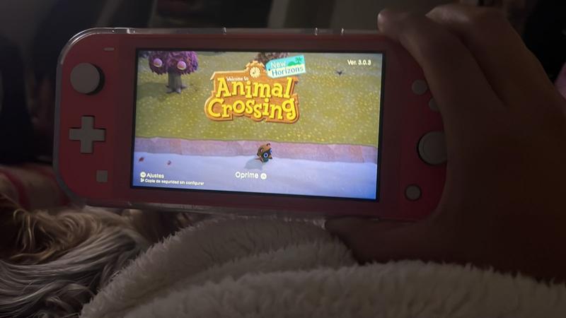 NINTENDO Nintendo Switch Lite Consola - Coral | Falabella Chile