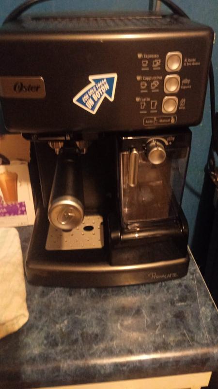 Cafetera automática de espresso negro metálico Oster® PrimaLatte