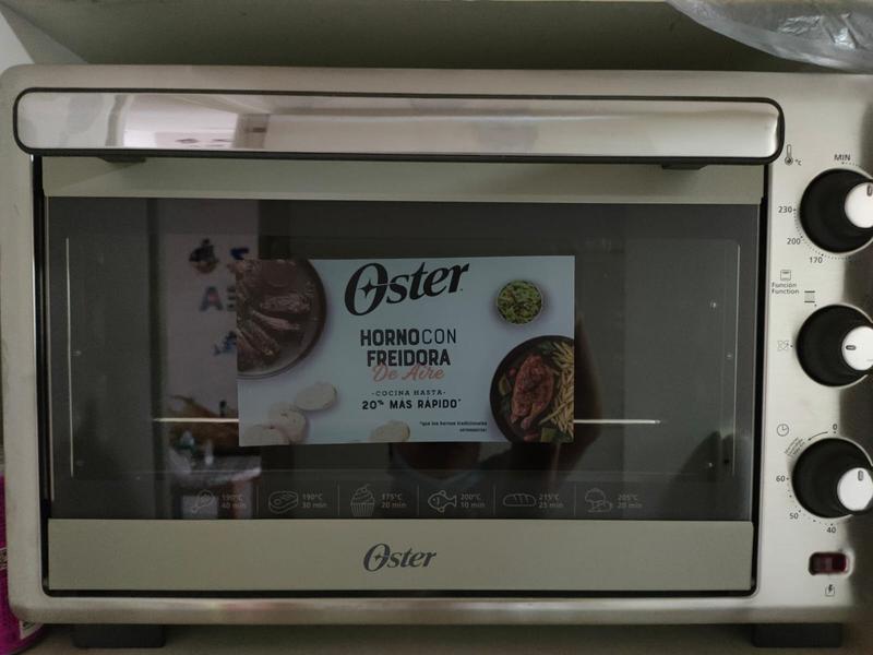 Horno con freidora de aire Oster® de 35L TSSTTVLS35 - Productos y