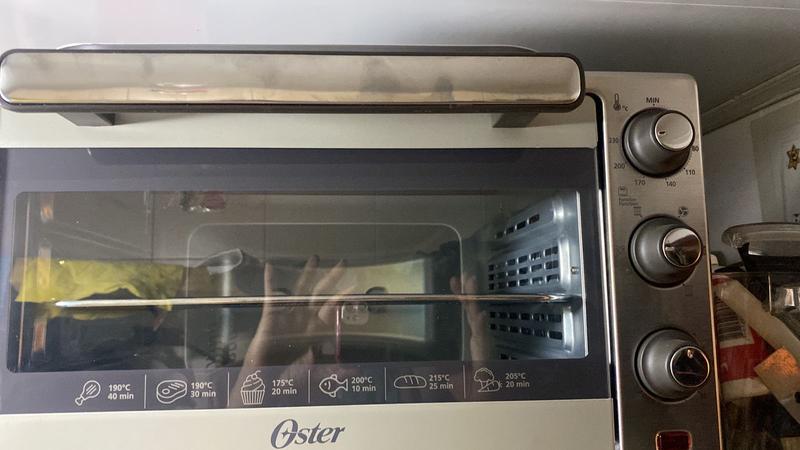 Oster 220 volt Air Fryer Toaster Oven 25 Liter TSSTTVLS25-220v