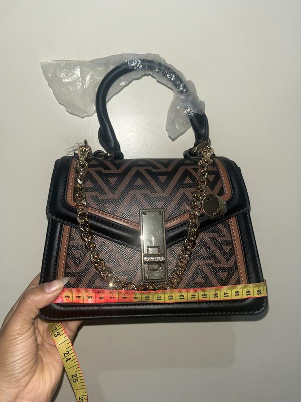 review-image-alt-43279168