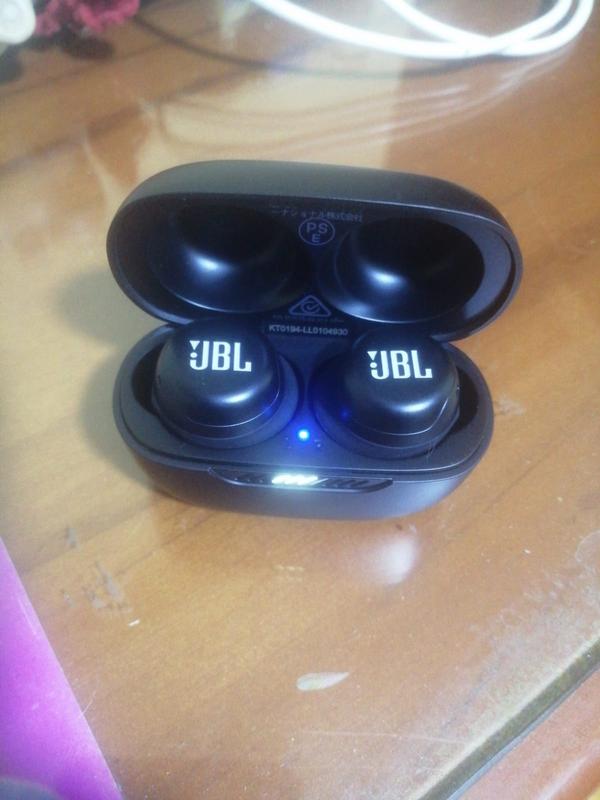 JBL Auriculares Bluetooth 7+14H inalámbricos Live Free NC+ - Negro JBL