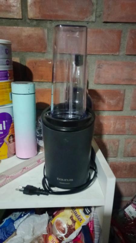 Mini Licuadora TAURUS SHAKE AWAY Vaso Tomatodo Libre De BPA