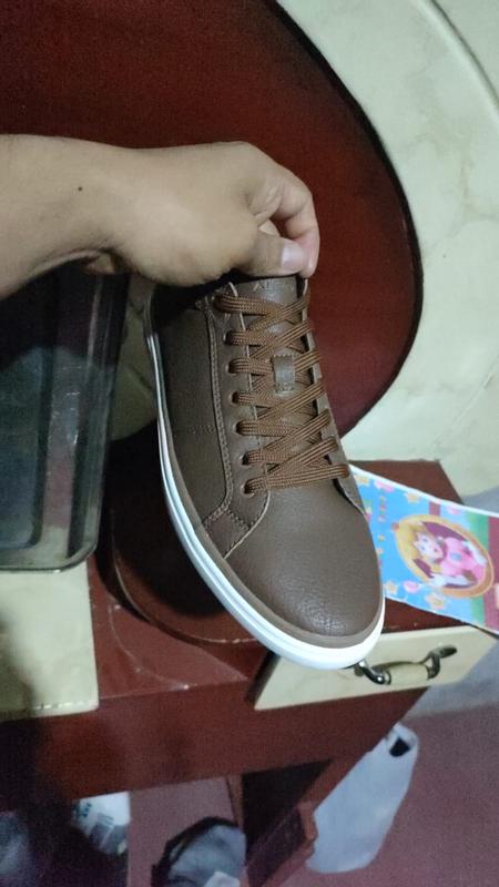 review-image-alt-26830352