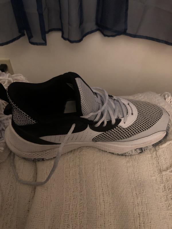 Under Armour Curry 3Z 24 Mid Top Basketball Shoe | Famous