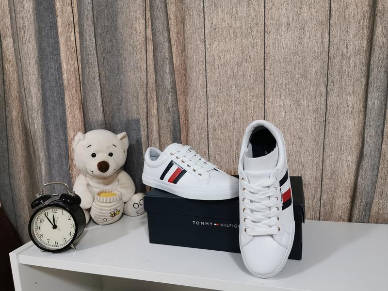 tommy hilfiger lightz sneakers