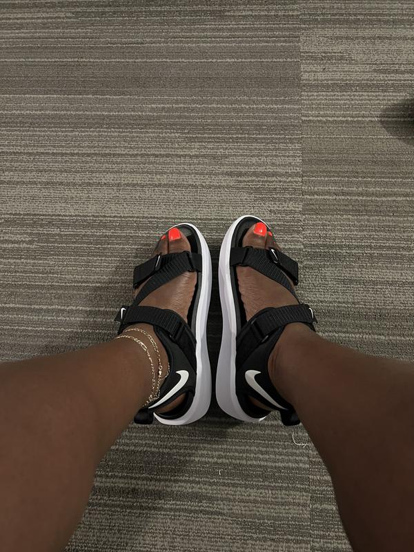 Nike adult outlet sandals