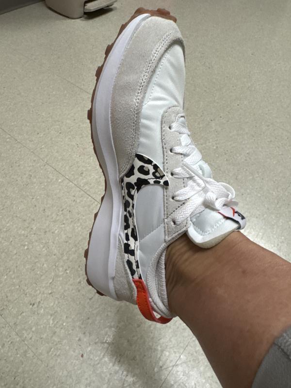 きれい☆Women's Nike☆ WAFFLE DEBUT SNEAKER アニマル Nike Waffle Debut sneakers in white and leopard print | ASOS