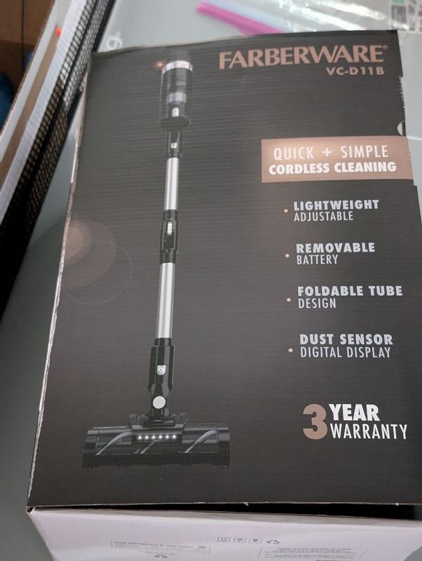 Customer photo for "This vacuum has great versatility and easy to hand"