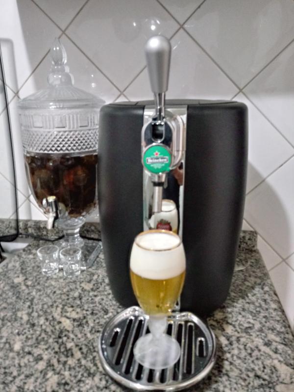 Featured image of post Cerveja Heineken Gelada Na Mesa De 58273665 sem royalties da cole o do depositphotos de milh es de fotos imagens vetoriais e ilustra es premium de alta resolu o