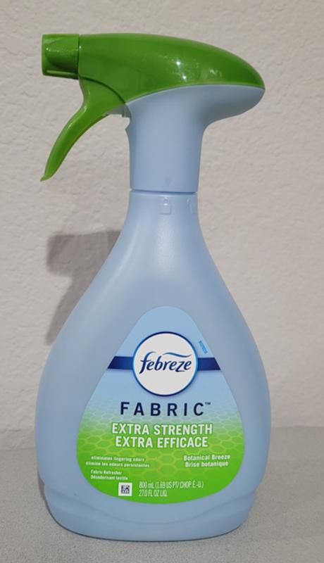 Febreze Fabric Extra Strength spray in Botanical Breeze scent