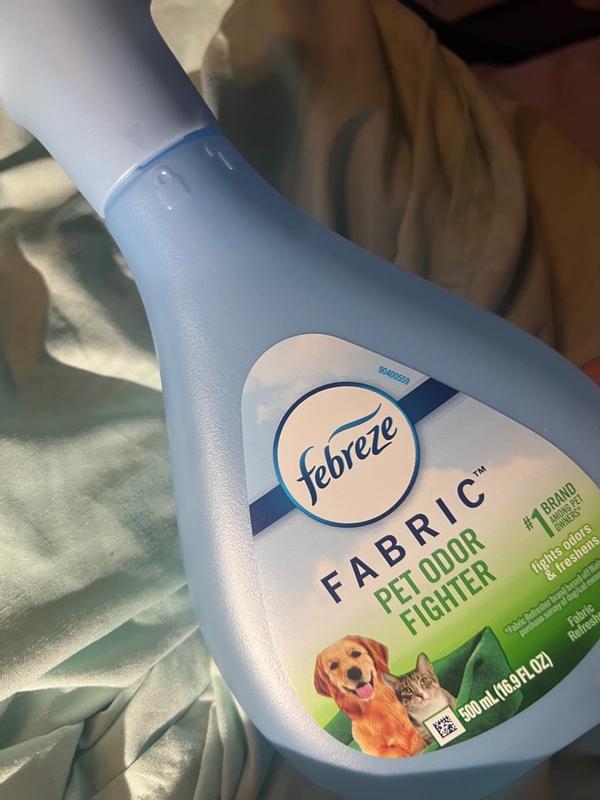 Febreze Pet Odor Eliminator 67.62-fl oz Original Fabric Deodorizer in the  Fabric Deodorizers department at