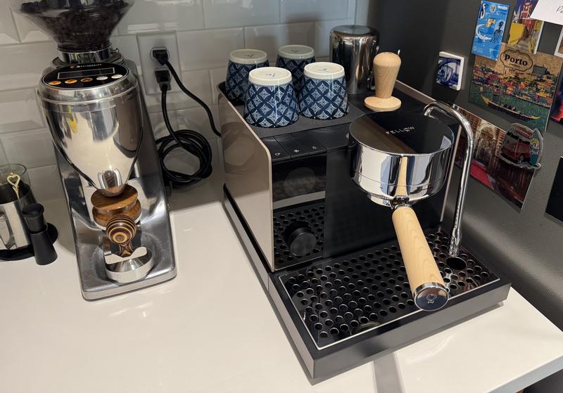 Review Thumbnail Image 0 383372605