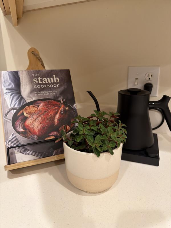 Customer carousel item 5.