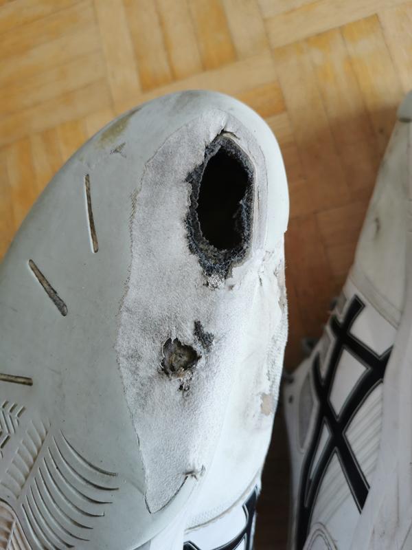 Hole