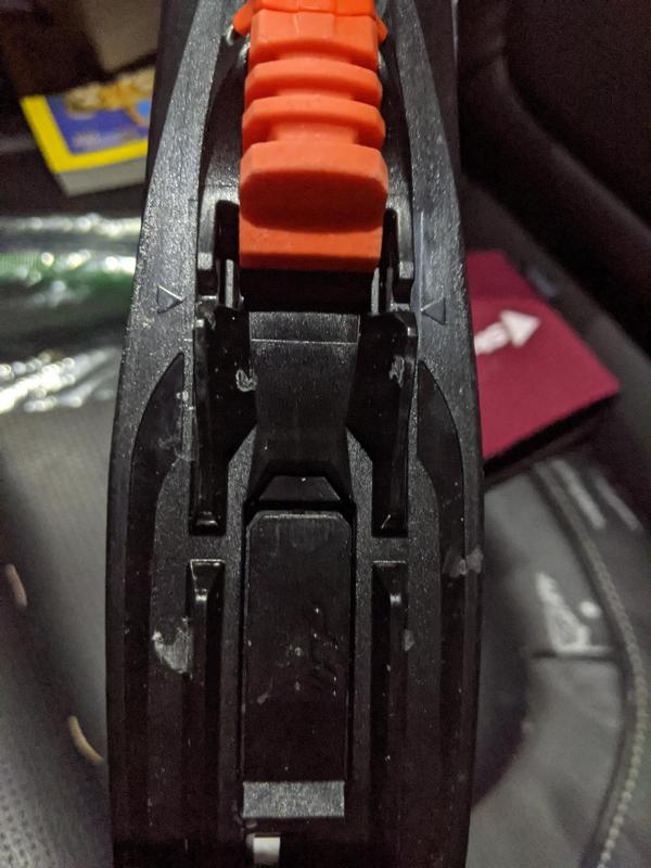 Picture of the metal pcs missing that holds the boot on