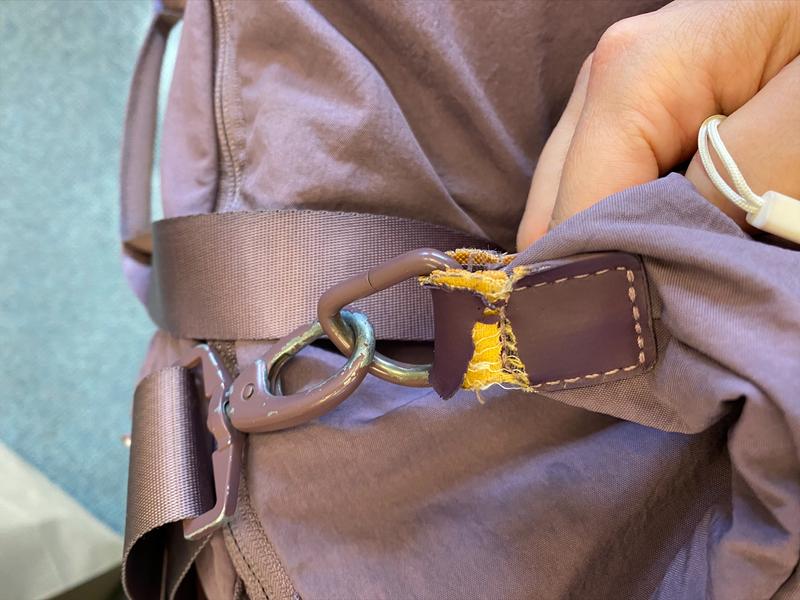 Shoulder strap buckle- left