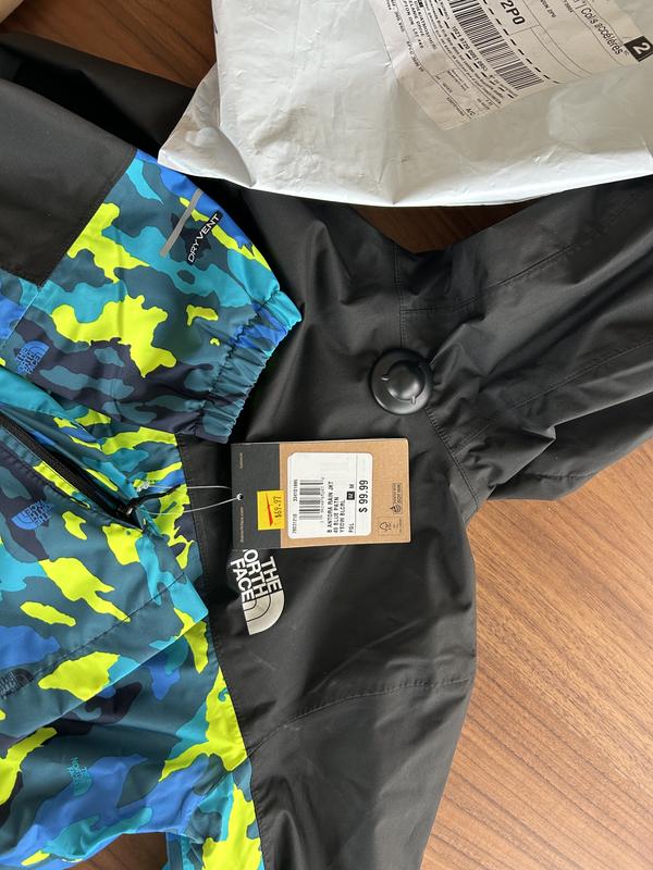 Customer service hasn’t responded to my emails about this issue. Asked for a return slip a week ago and have not heard back. I live in an area that rains all the time and had to buy a different jacket. Won’t order from Sport check again.