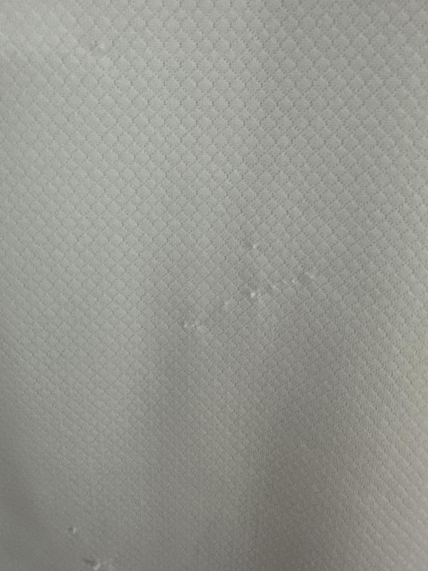 As you can see, the quality is very poor. Snags and tears too easily. Shameful that Nike attaches there name to this. Wore it once, around the house and look at the results. Would never buy again!