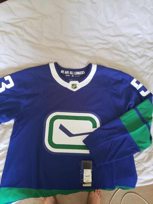 Sports - Fan Gear - Jerseys - AJ Sports Bo Horvat Vancouver Canucks Signed  Stick Logo Alt Adidas Jersey - Online Shopping for Canadians