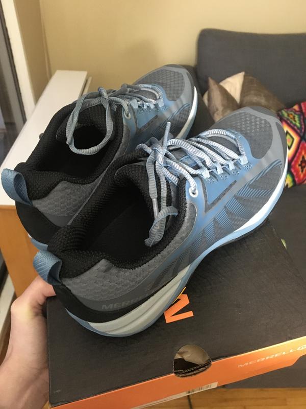 very comfortable hiking shoes